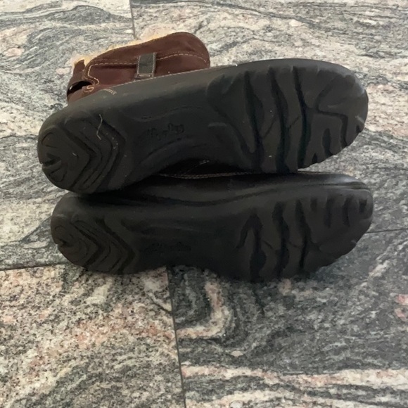 Clarks Boots Winter Leather Suede Women’s Size 9.5 Medium Brown Comfort Warm - Picture 12 of 13